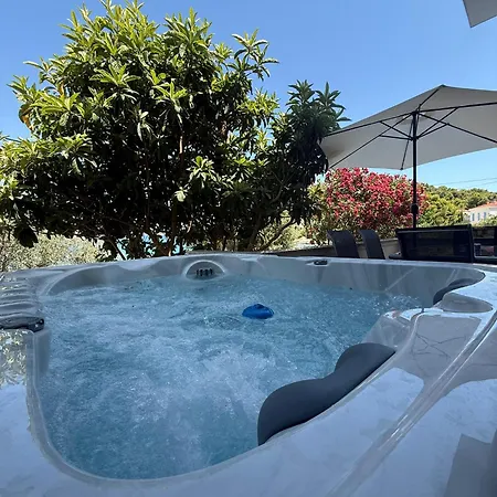 Nensi Apartmán Kukljica