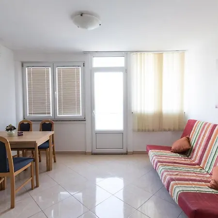 Nensi Apartman *