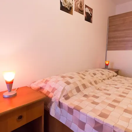 Nensi Apartman Kukljica