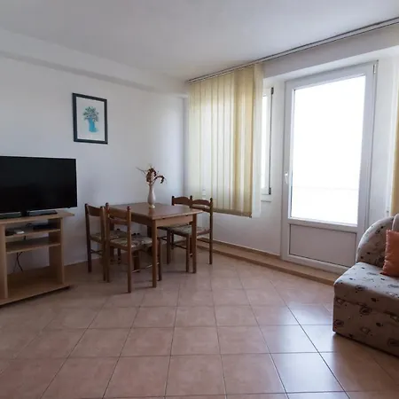 Nensi Apartman