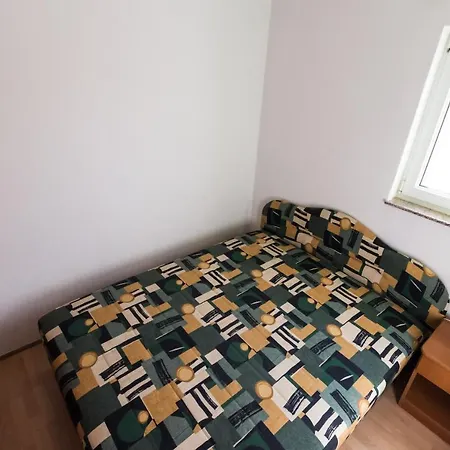 Nensi Apartman Kukljica