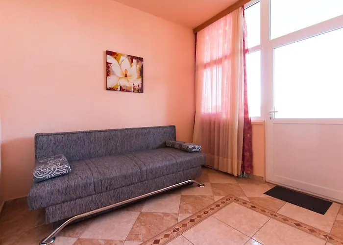 Nensi Apartman Kukljica