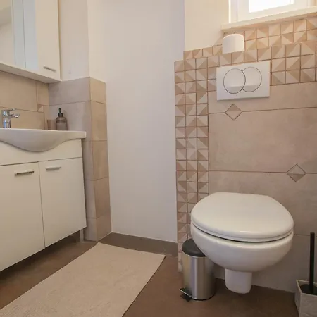 Nensi Apartment