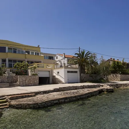 Nensi شقة