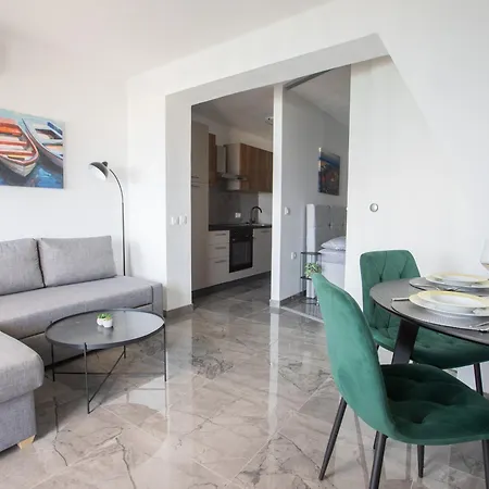 Nensi Apartament Kukljica